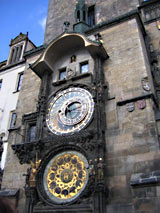 знаменитые часы на средневековой ратуше 